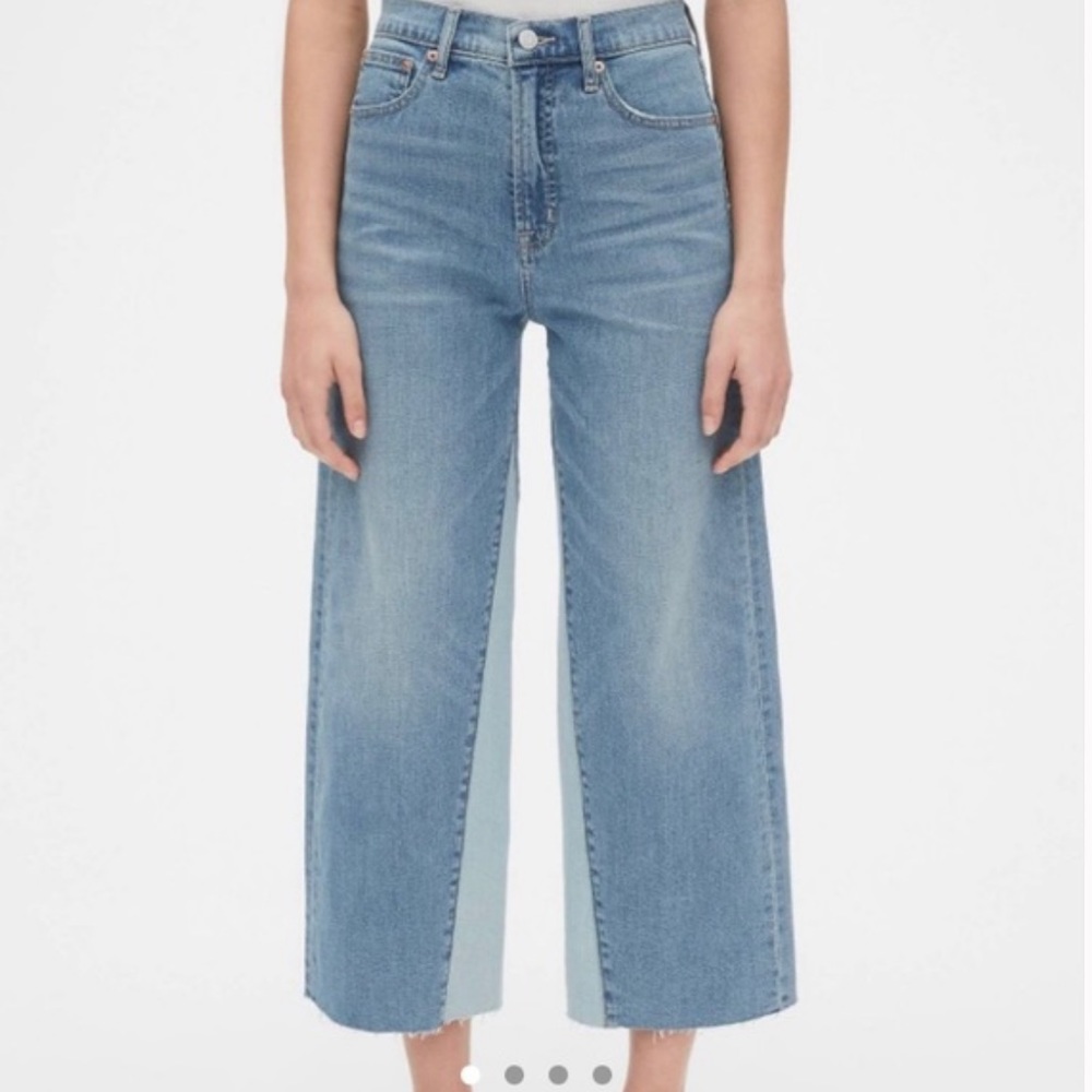 Gap High Rise Wide Leg Cropped Two Tone Petite Jeans EUC Raw Hem Crop Denim